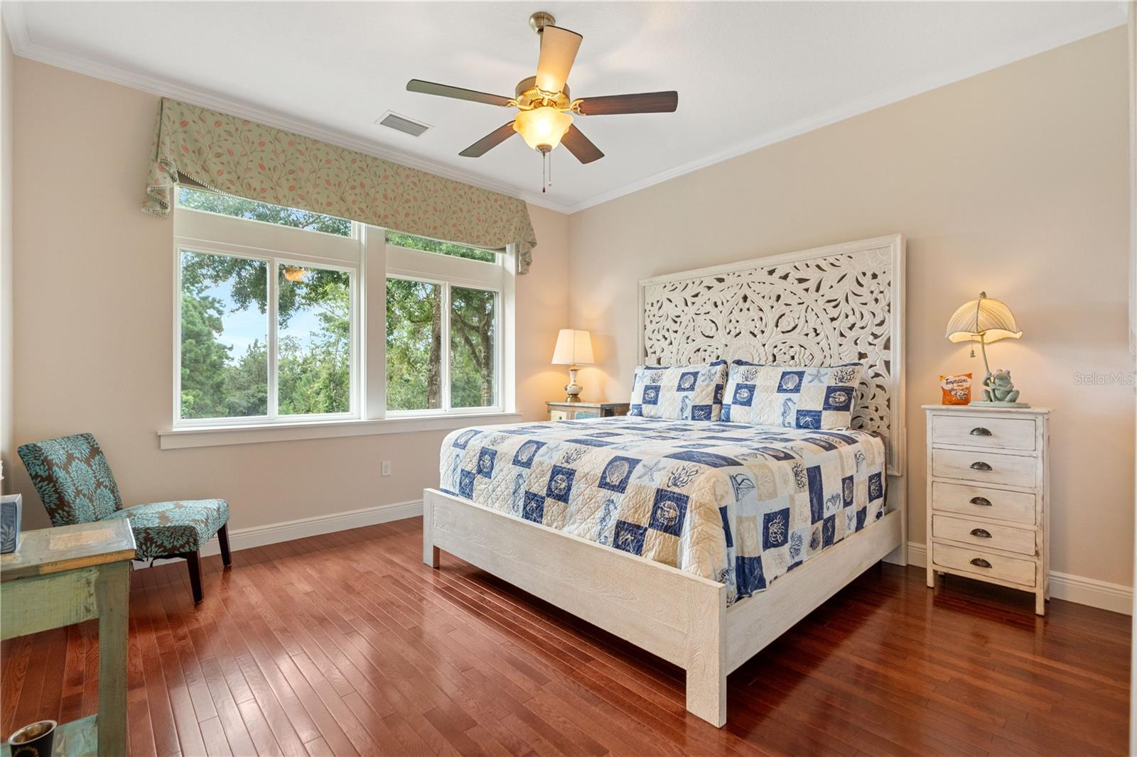 Image 62 of 99 For 22370 Skyview Circle