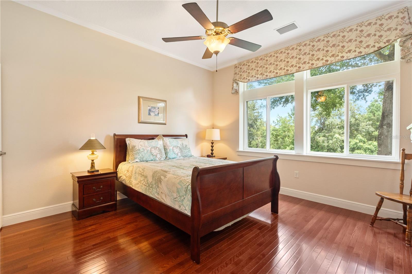 Image 64 of 99 For 22370 Skyview Circle