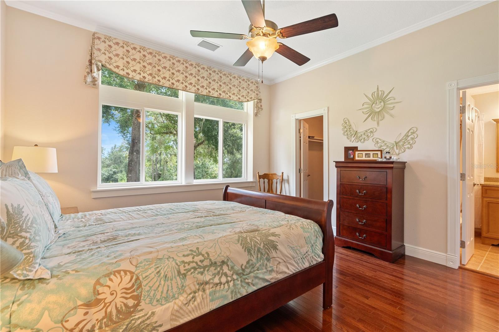 Image 65 of 99 For 22370 Skyview Circle
