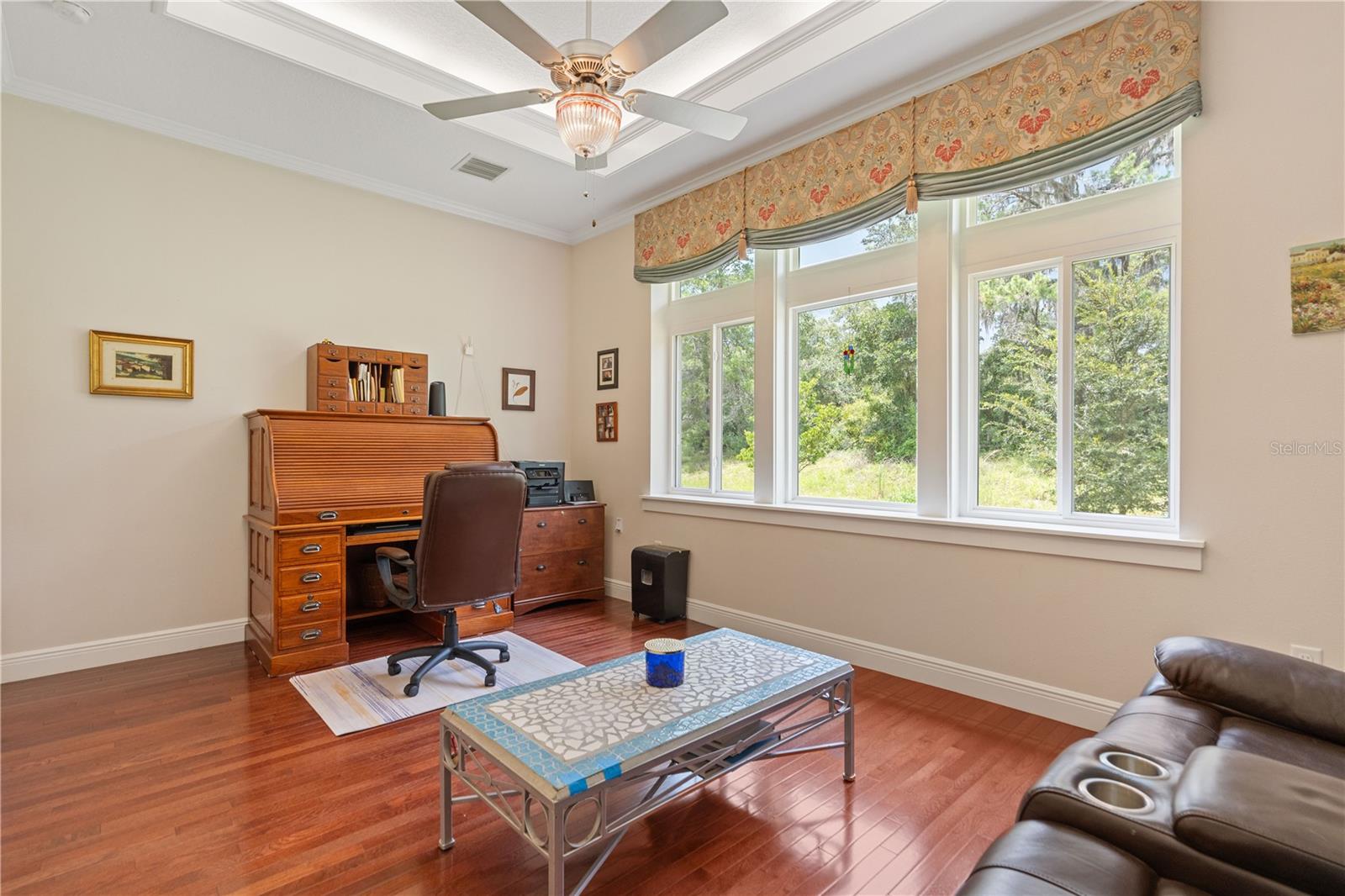 Image 68 of 99 For 22370 Skyview Circle