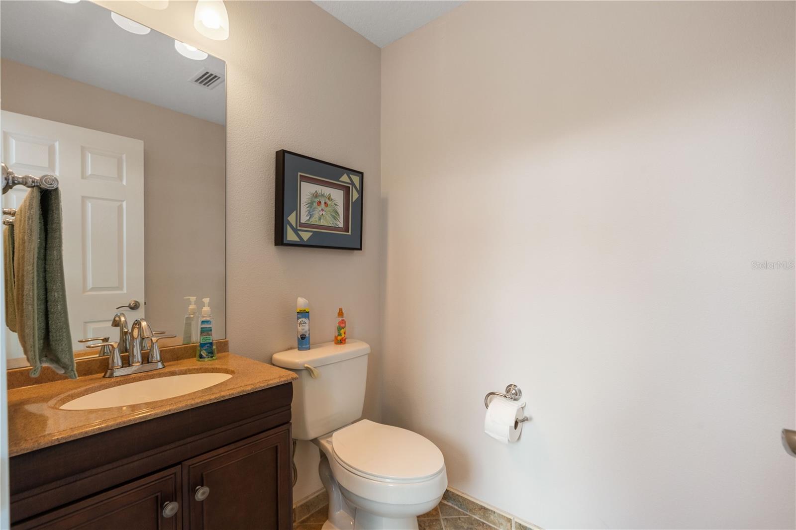 Image 74 of 99 For 22370 Skyview Circle