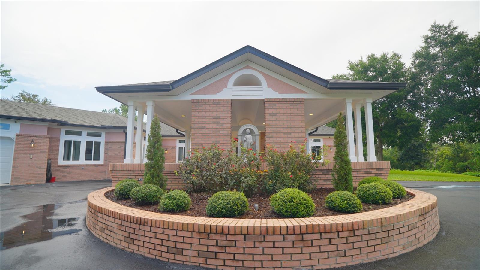 Image 8 of 99 For 22370 Skyview Circle