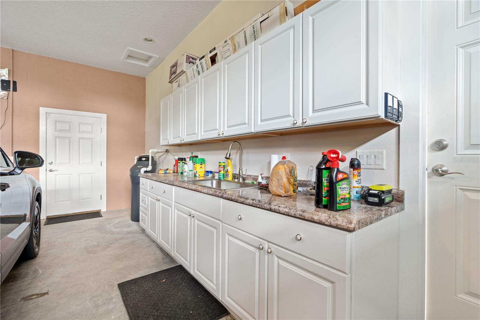 Image 88 of 99 For 22370 Skyview Circle