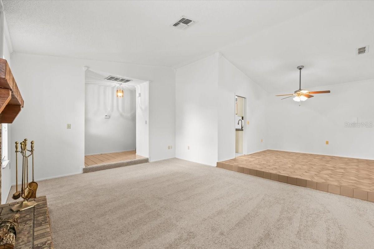 Image 13 of 77 For 11712 Foxfire Drive