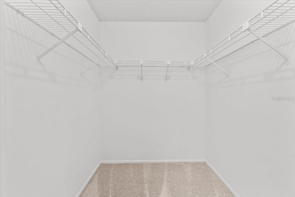 Image 21 of 77 For 11712 Foxfire Drive