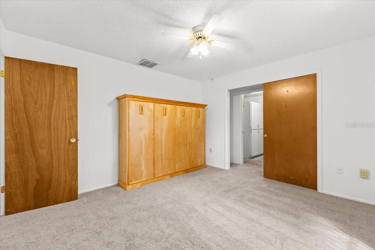Image 25 of 77 For 11712 Foxfire Drive