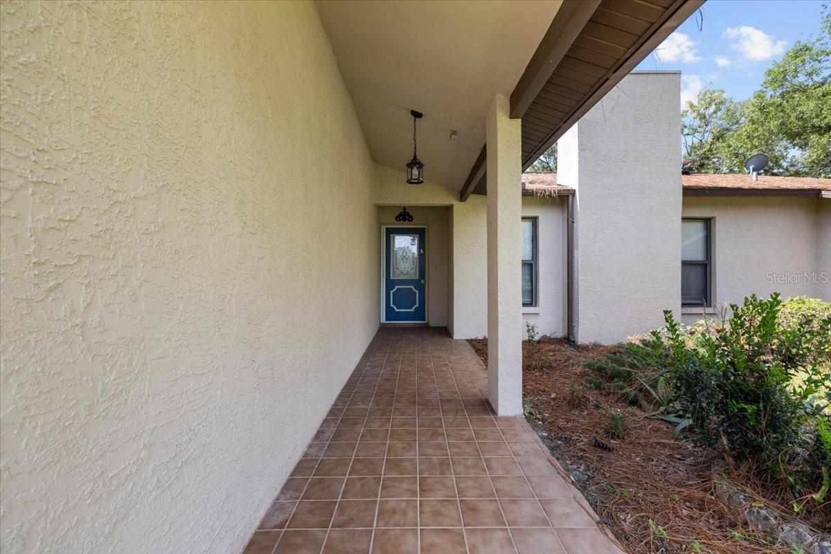 Image 32 of 77 For 11712 Foxfire Drive