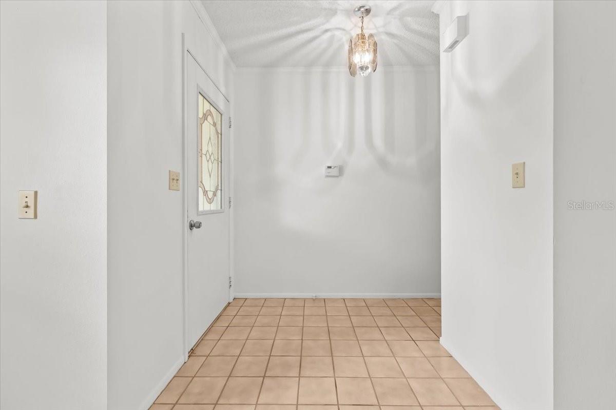 Image 33 of 77 For 11712 Foxfire Drive