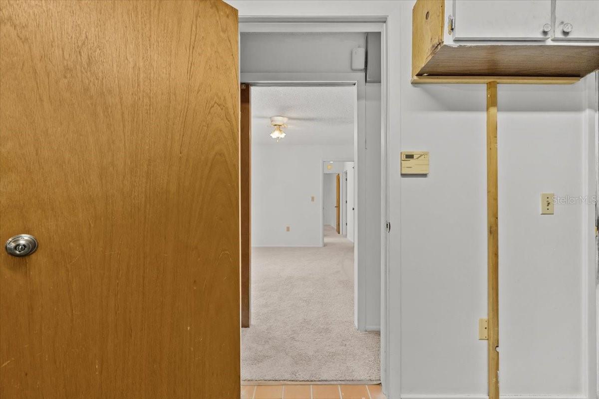 Image 44 of 77 For 11712 Foxfire Drive