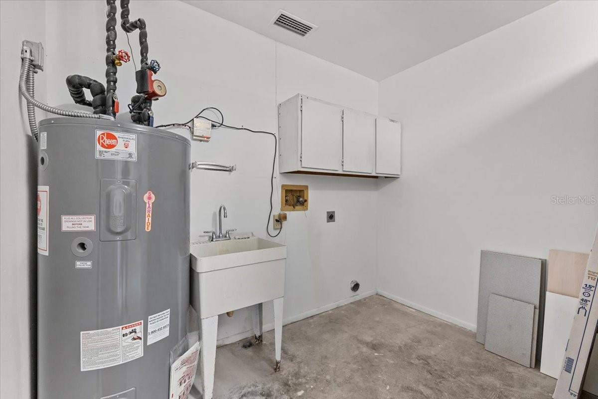 Image 54 of 77 For 11712 Foxfire Drive