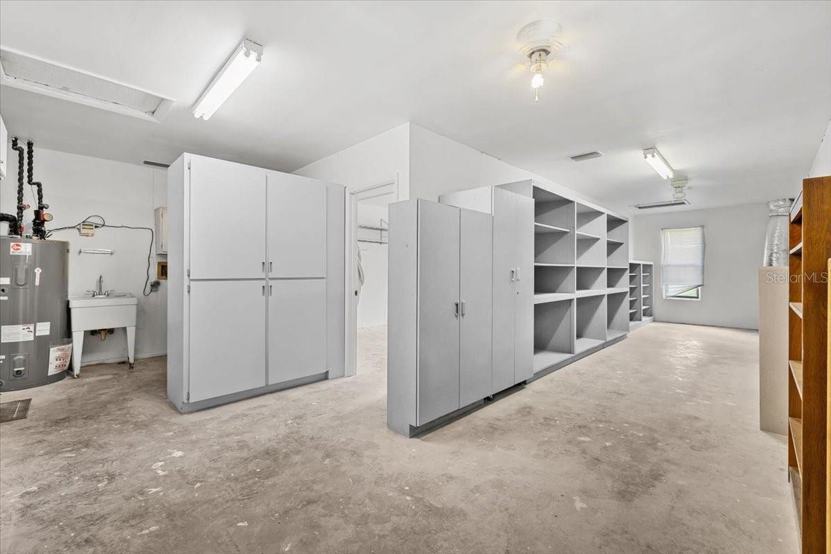 Image 55 of 77 For 11712 Foxfire Drive