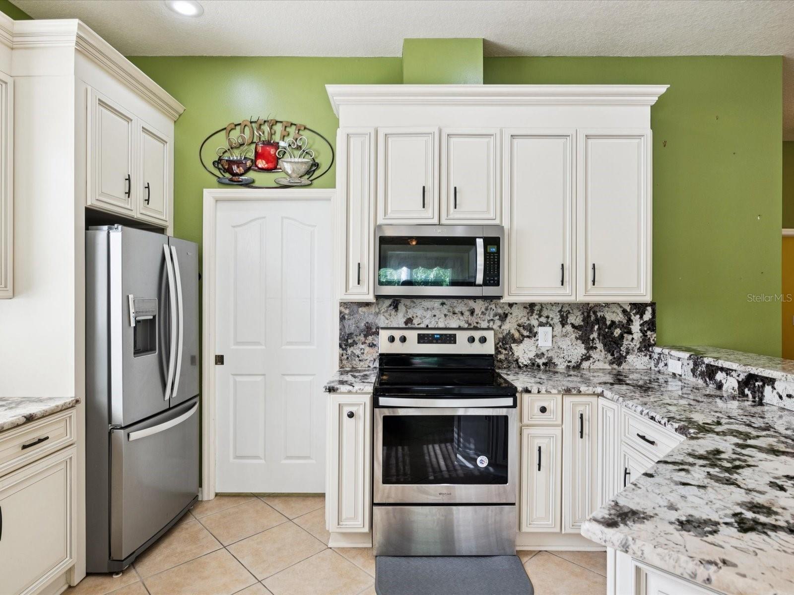 Image 11 of 31 For 2649 Tottenham Drive