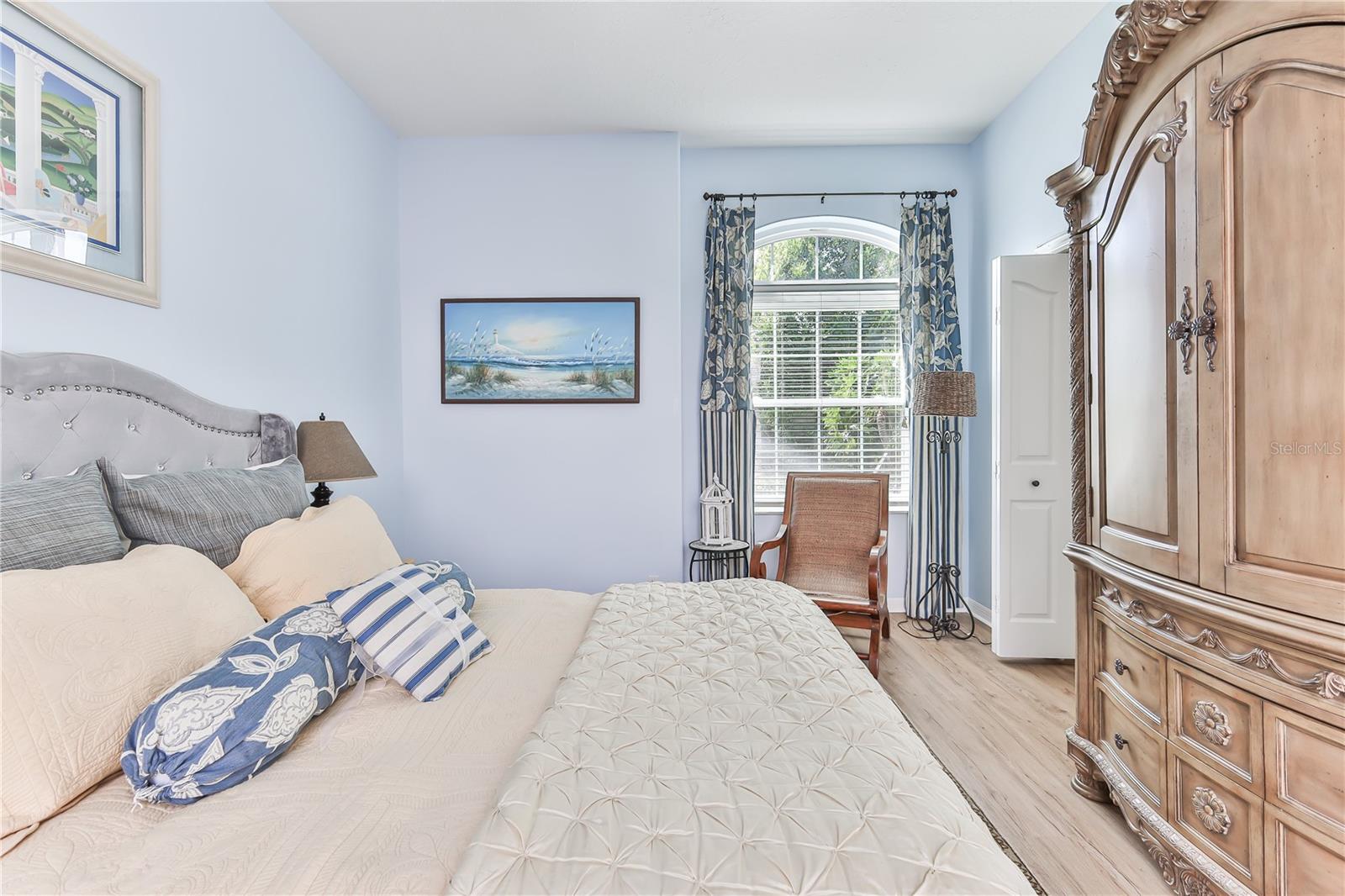 Image 4 of 72 For 5295 Legend Hills Lane