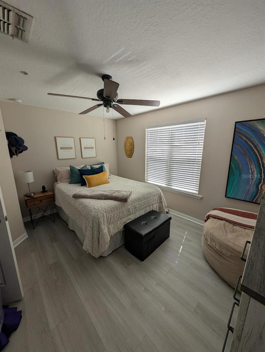 Listing photo id 9 for 6394 Banyan Boulevard 201