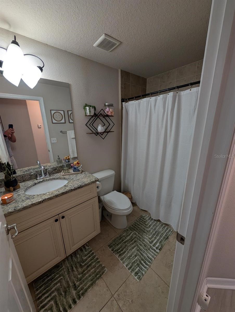 Listing photo id 16 for 6394 Banyan Boulevard 201
