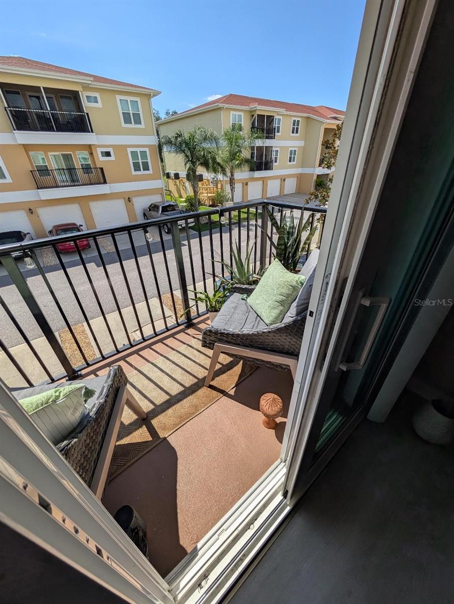 Listing photo id 17 for 6394 Banyan Boulevard 201