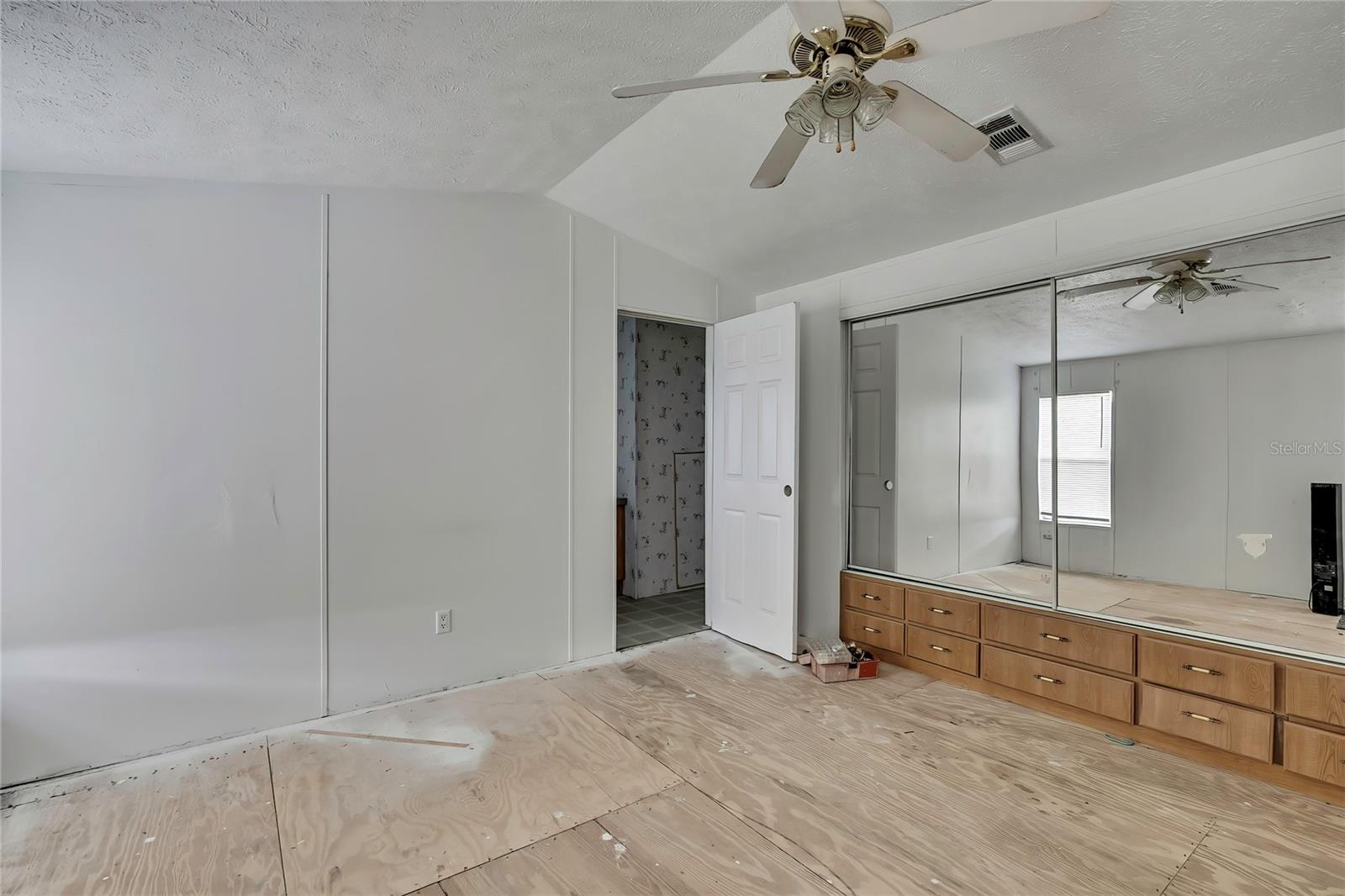 Listing photo id 9 for 11376 Eskimo Curlew Road