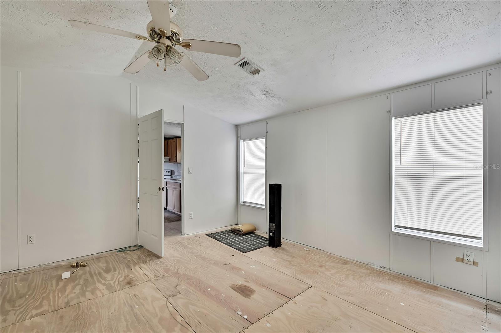 Listing photo id 11 for 11376 Eskimo Curlew Road