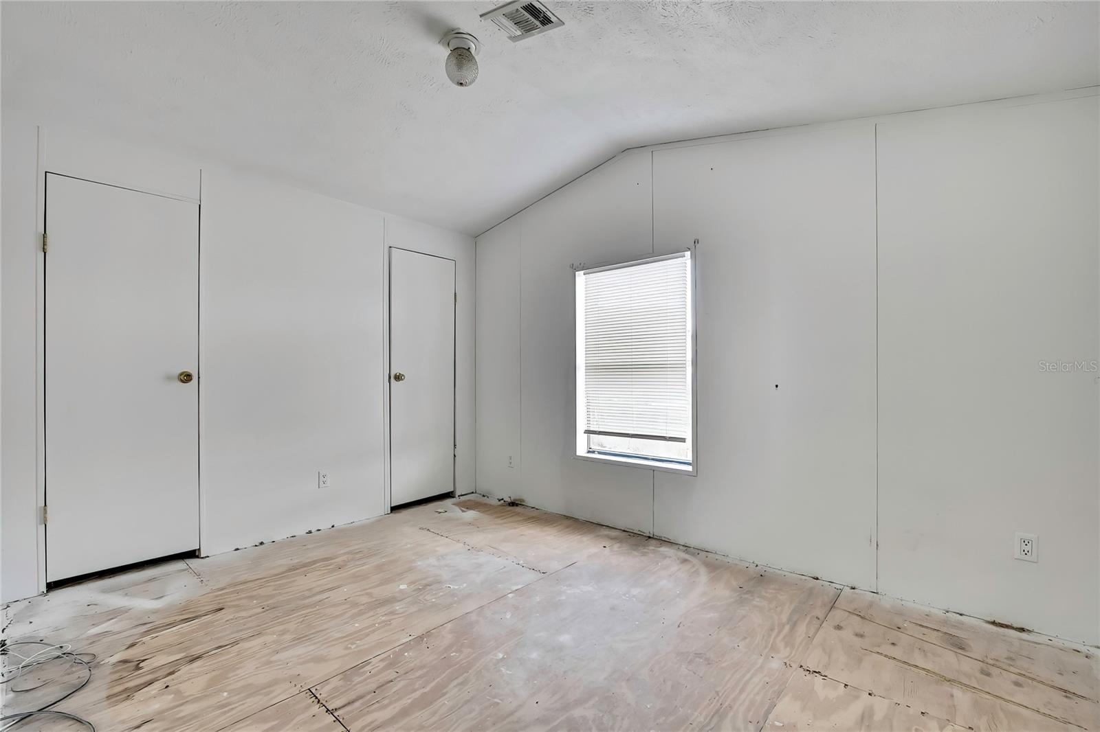 Listing photo id 14 for 11376 Eskimo Curlew Road