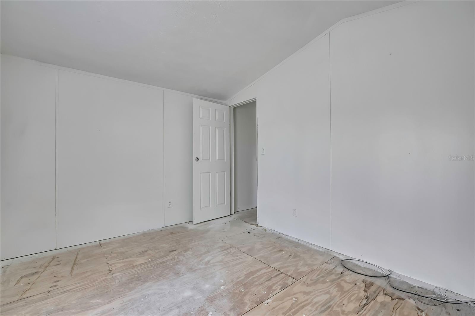 Listing photo id 17 for 11376 Eskimo Curlew Road