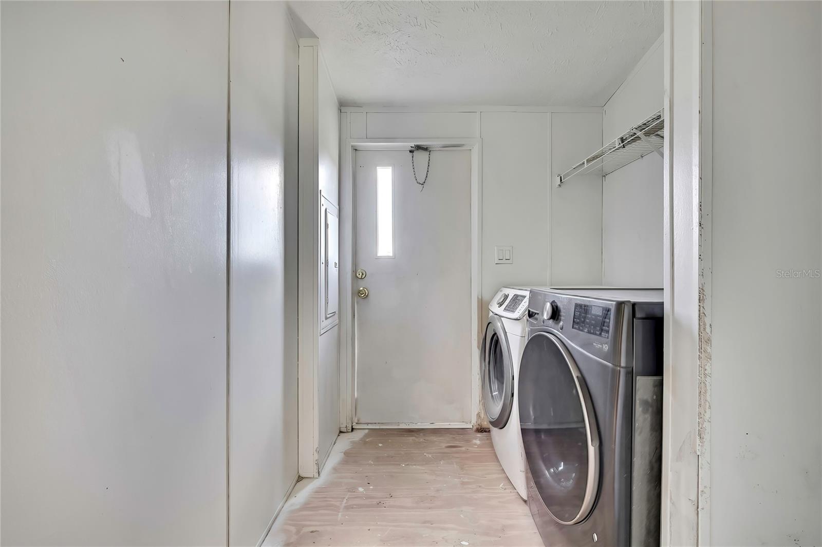 Listing photo id 0 for 11376 Eskimo Curlew Road