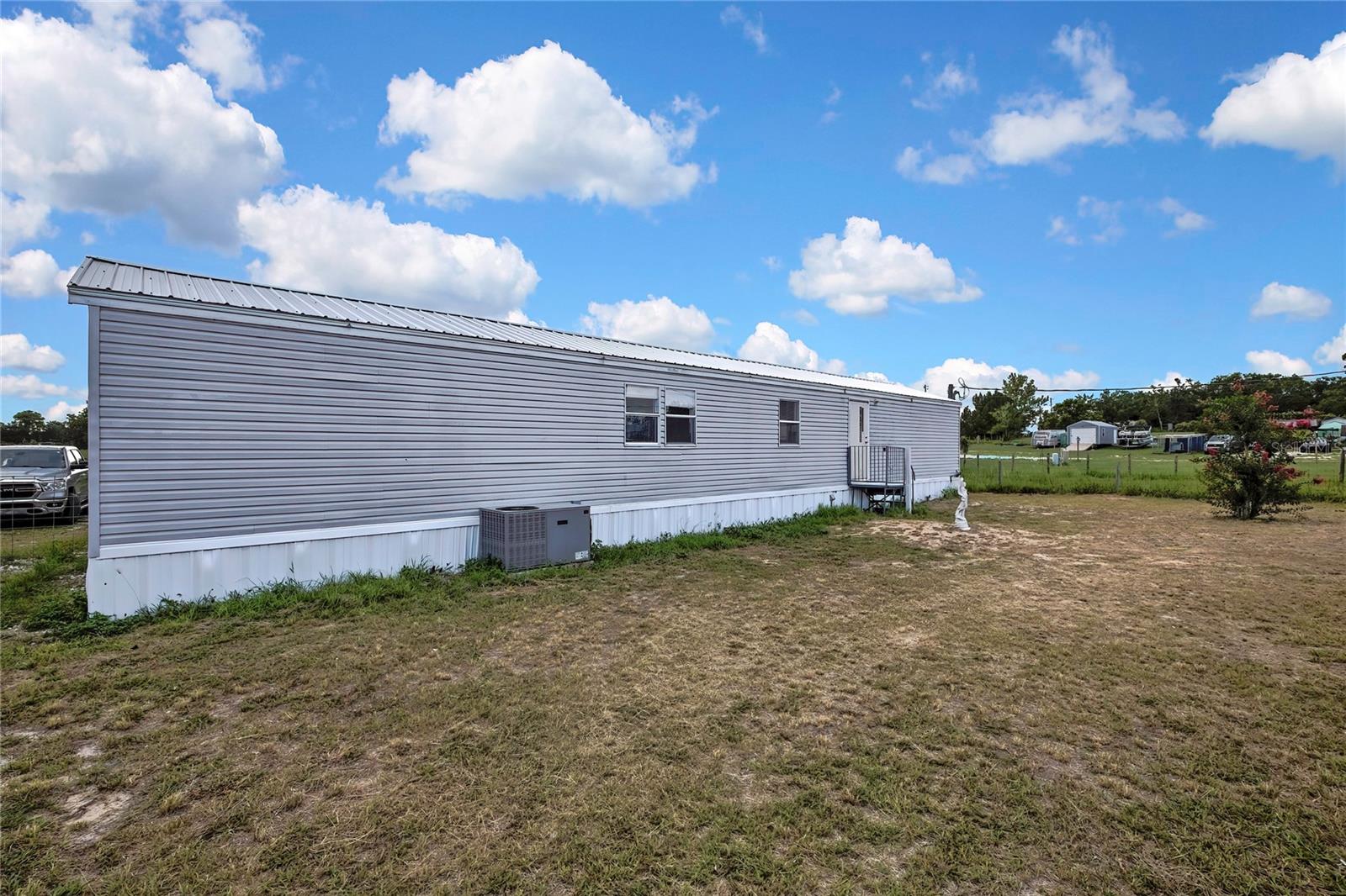 Listing photo id 19 for 11376 Eskimo Curlew Road