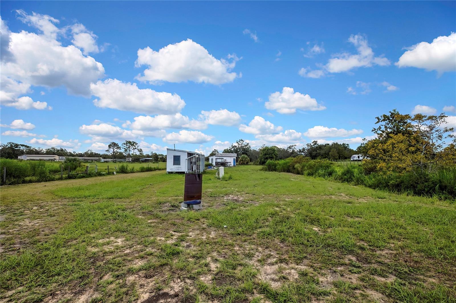 Listing photo id 23 for 11376 Eskimo Curlew Road