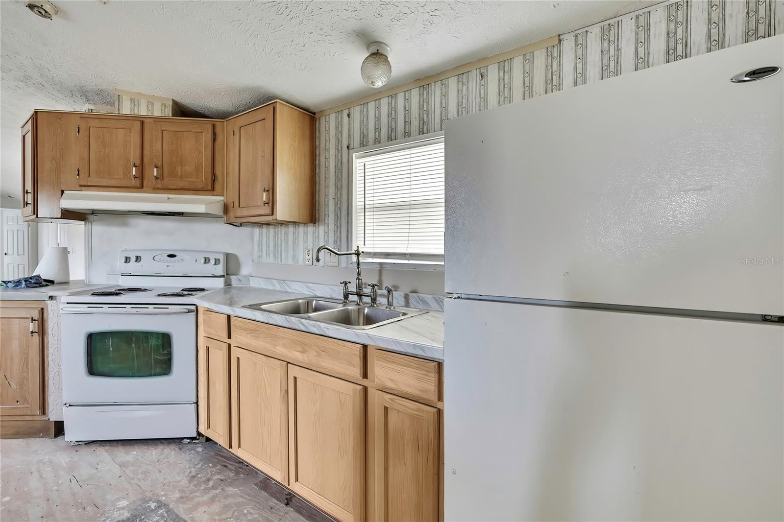 Listing photo id 1 for 11376 Eskimo Curlew Road