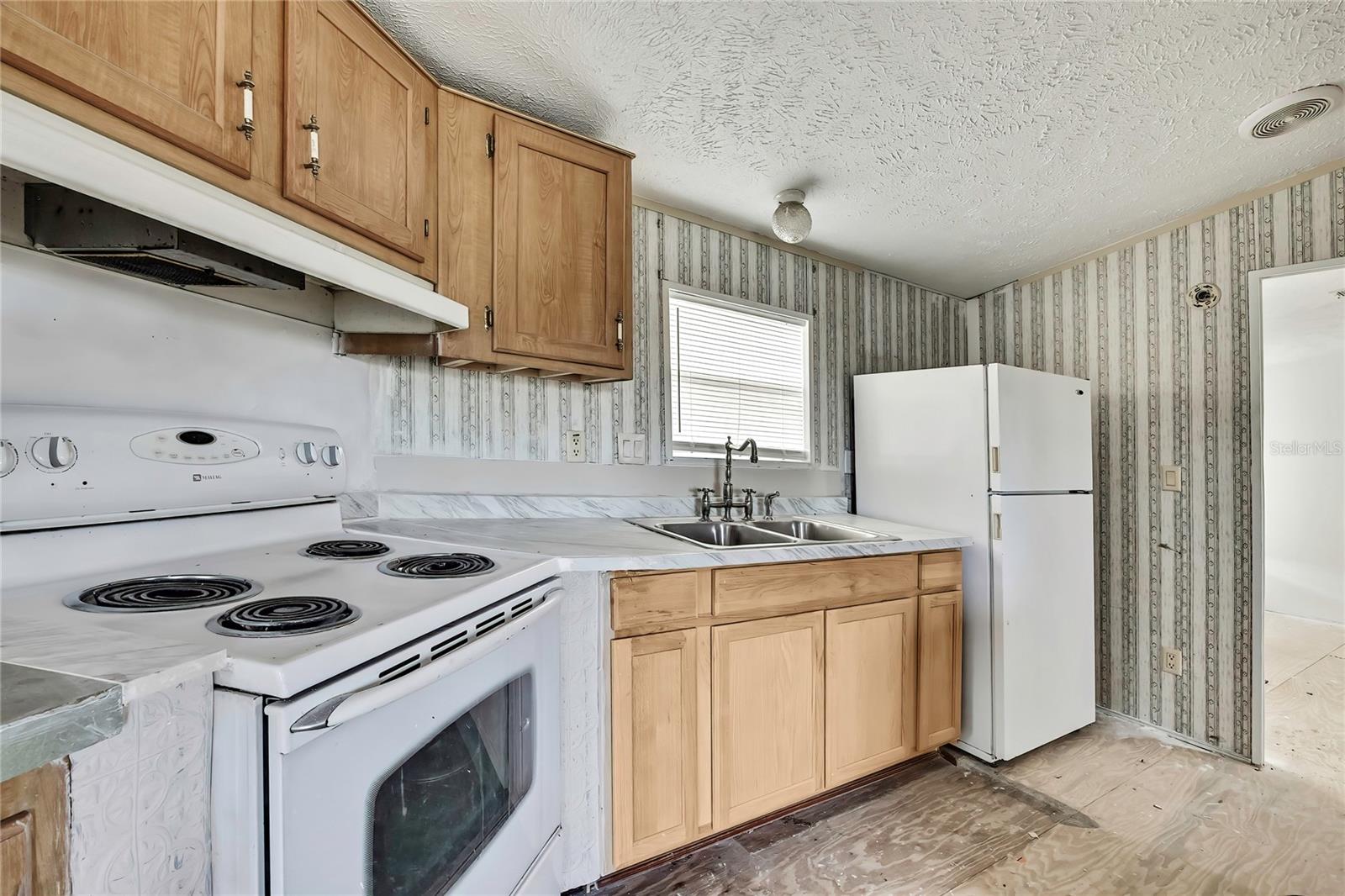 Listing photo id 2 for 11376 Eskimo Curlew Road