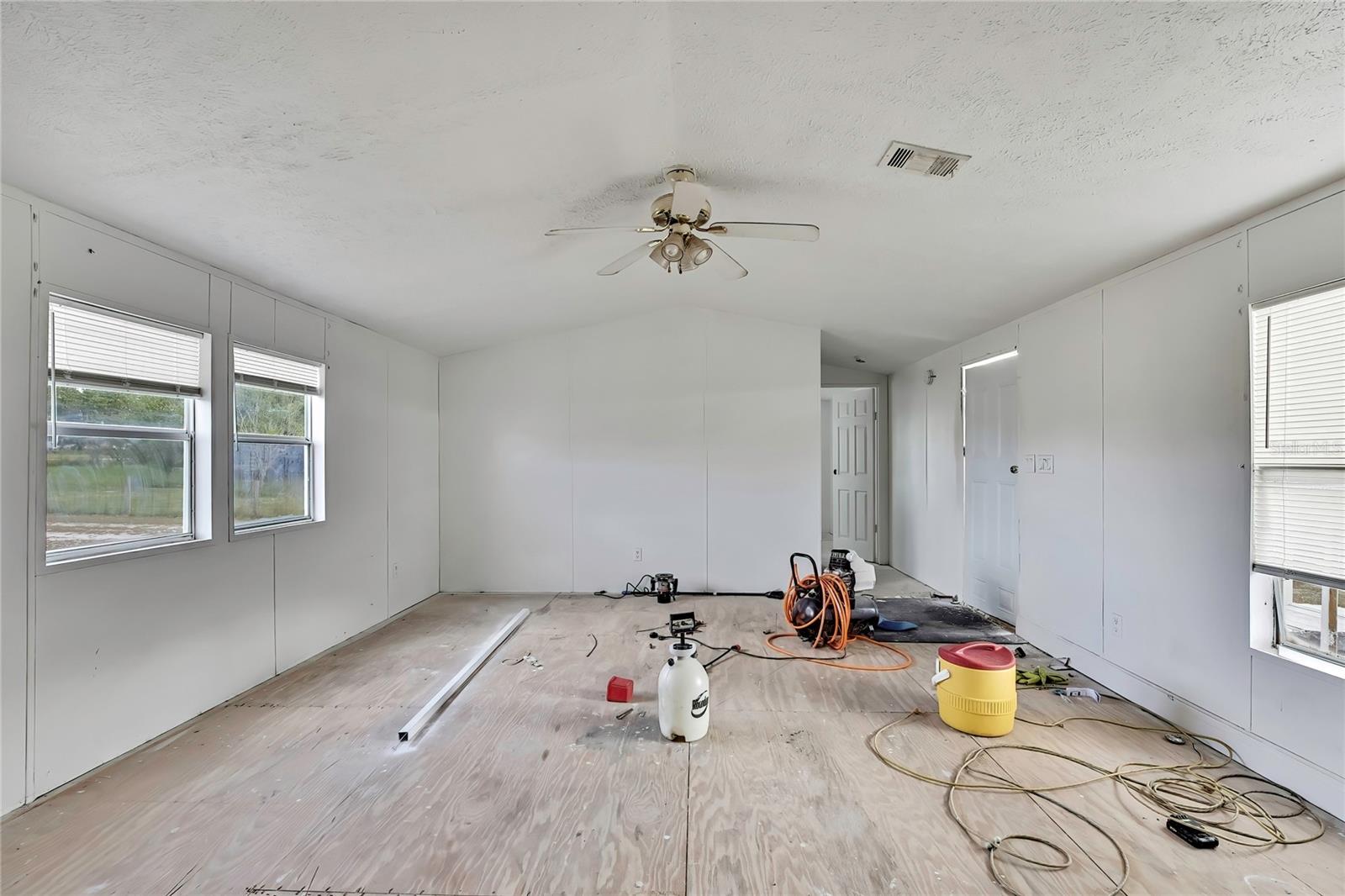 Listing photo id 7 for 11376 Eskimo Curlew Road