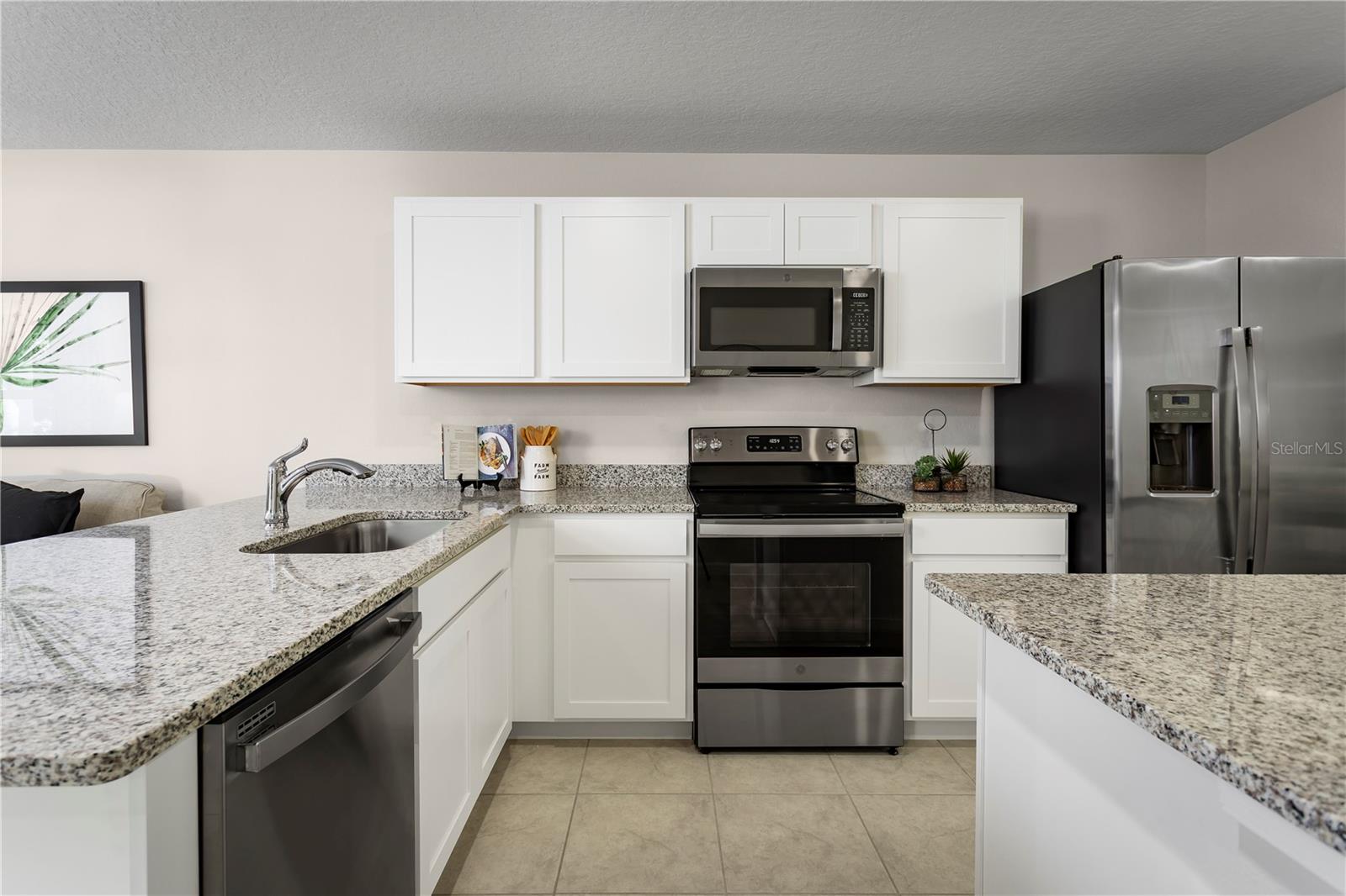 Image 3 of 18 For 2112 Halogen Way