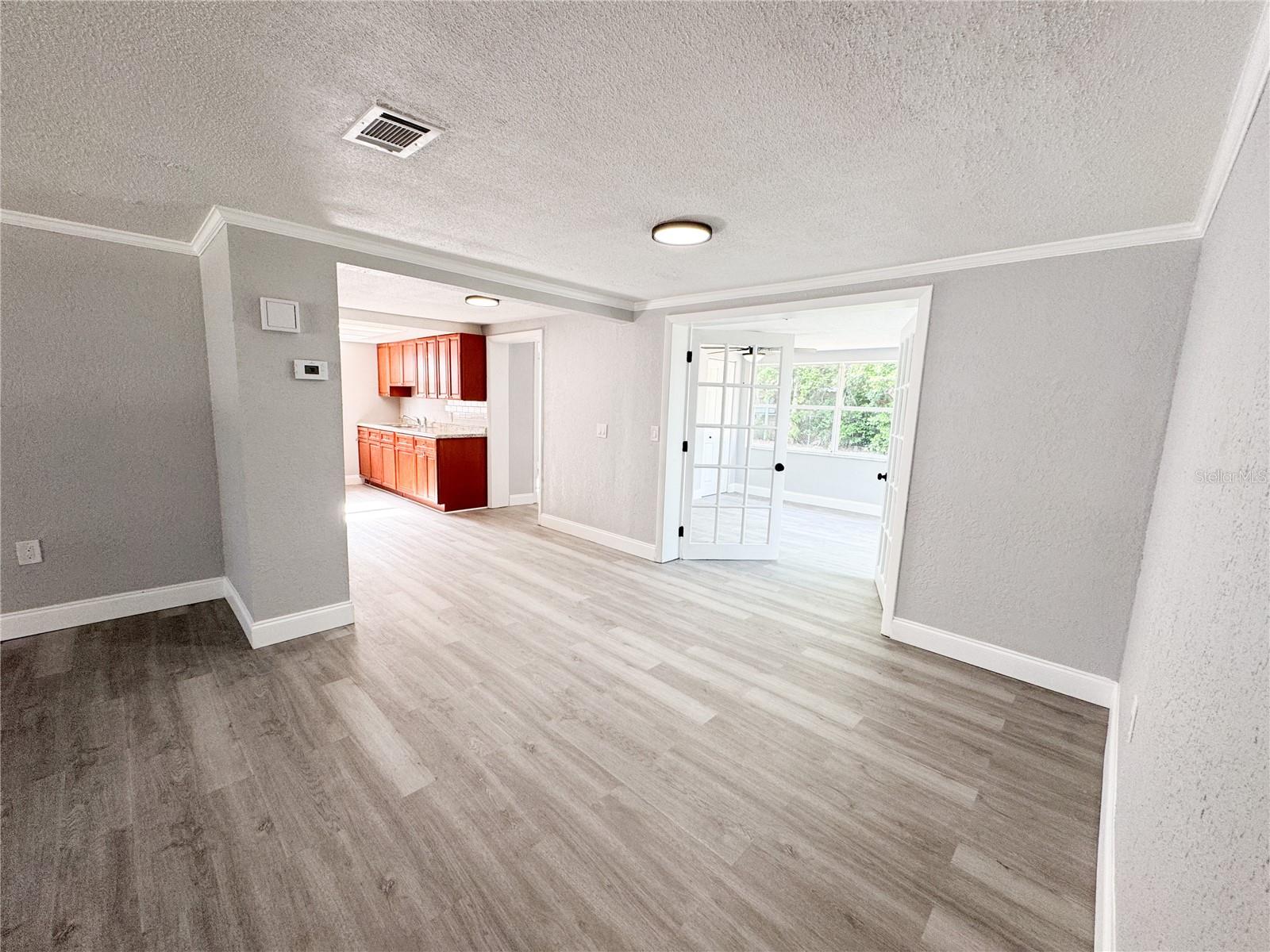 Image 9 of 33 For 4241 Canterberry Drive