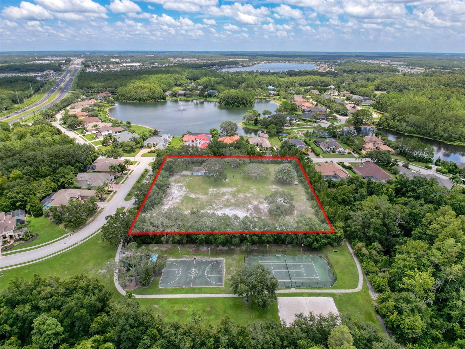Image 13 of 59 For 15438-15440 Azra Dr