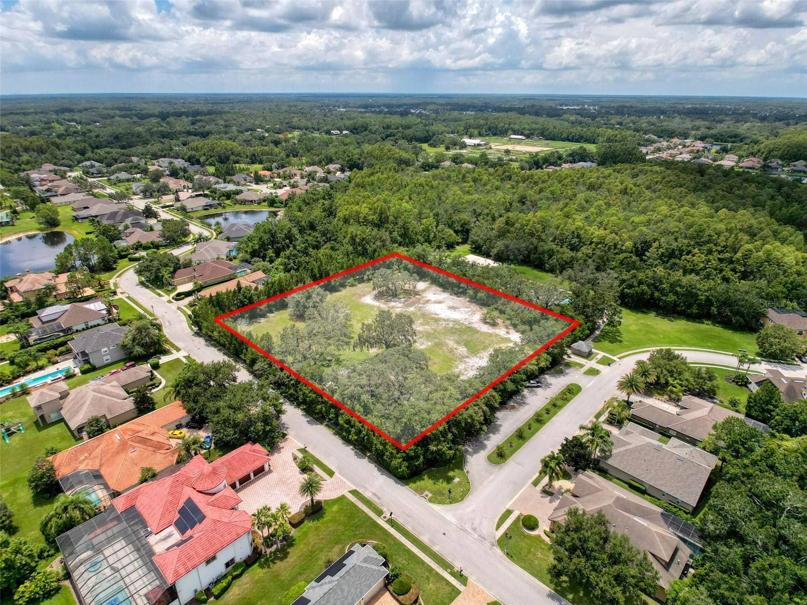 Image 16 of 59 For 15438-15440 Azra Dr