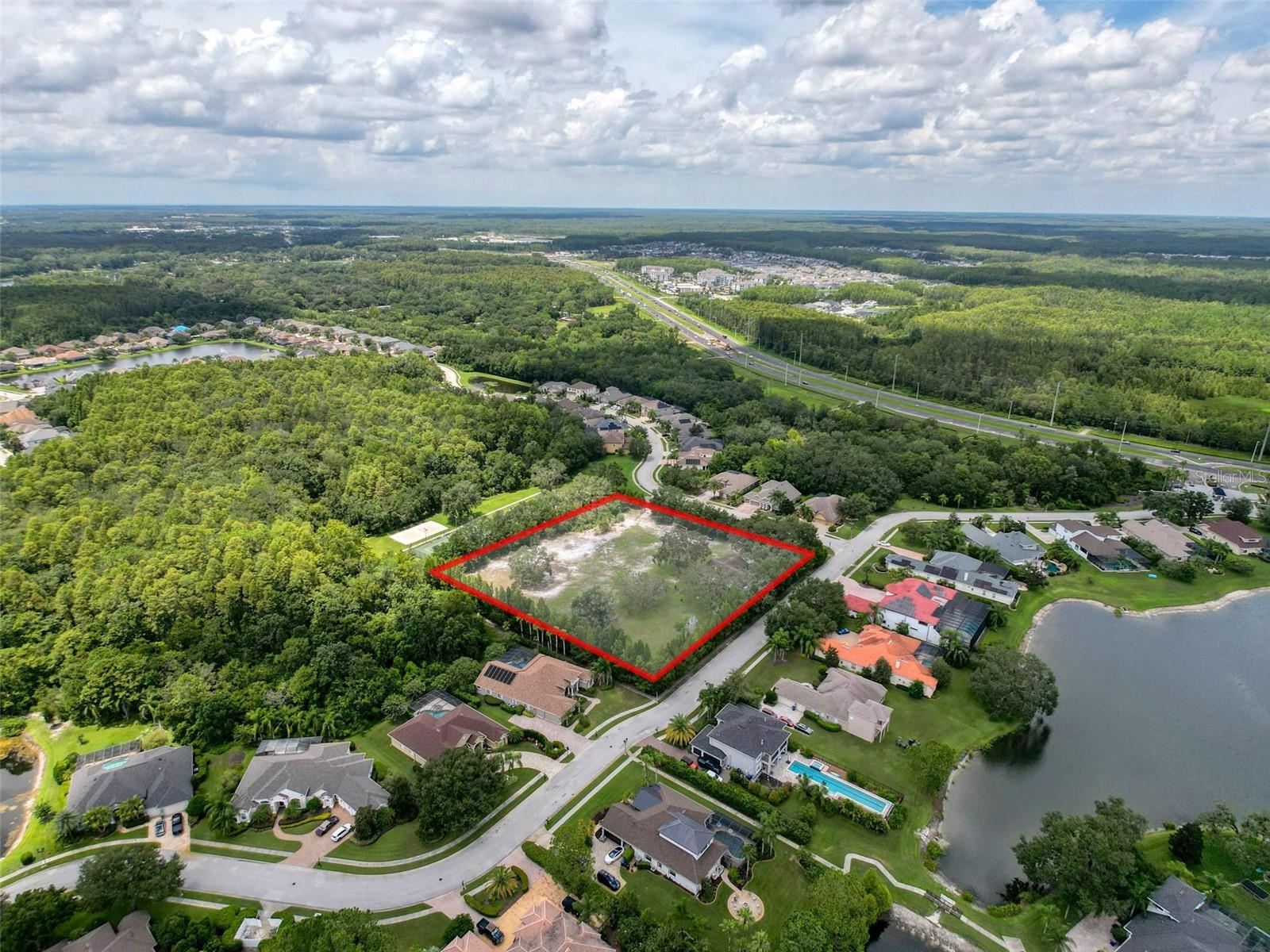 Image 19 of 59 For 15438-15440 Azra Dr
