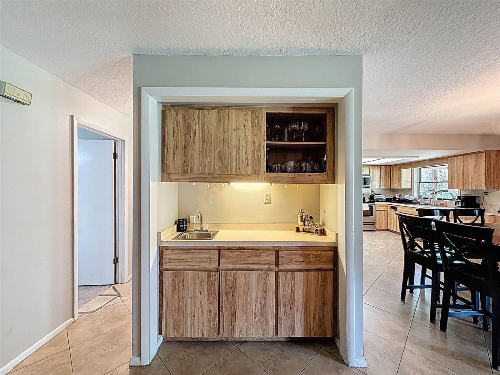 Image 23 of 59 For 15438-15440 Azra Dr
