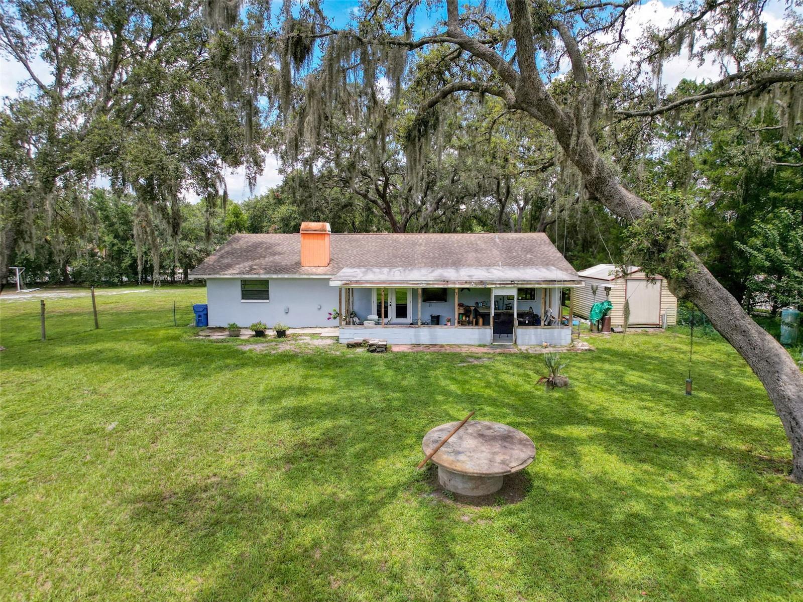 Image 4 of 59 For 15438-15440 Azra Dr