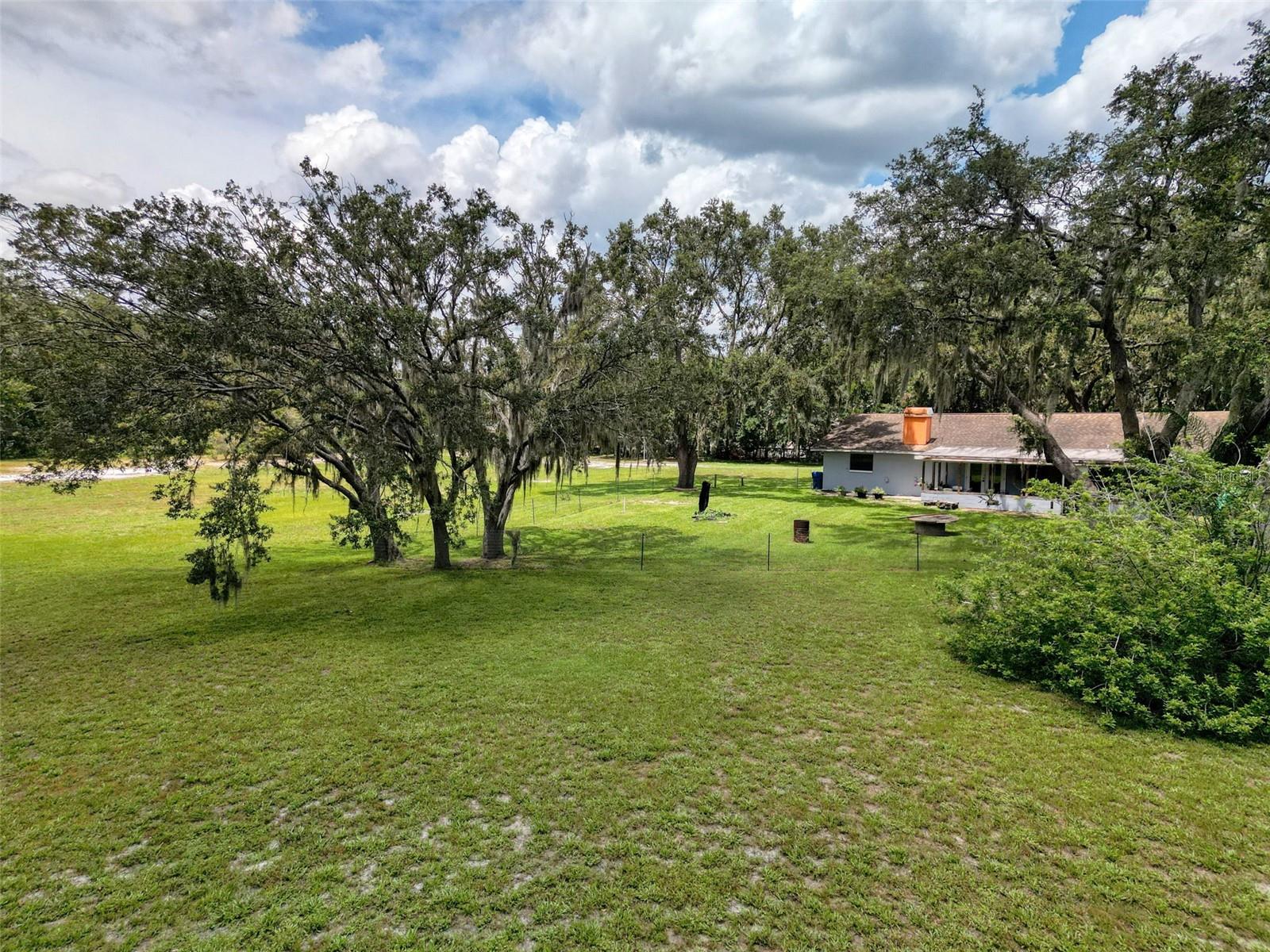 Image 8 of 59 For 15438-15440 Azra Dr