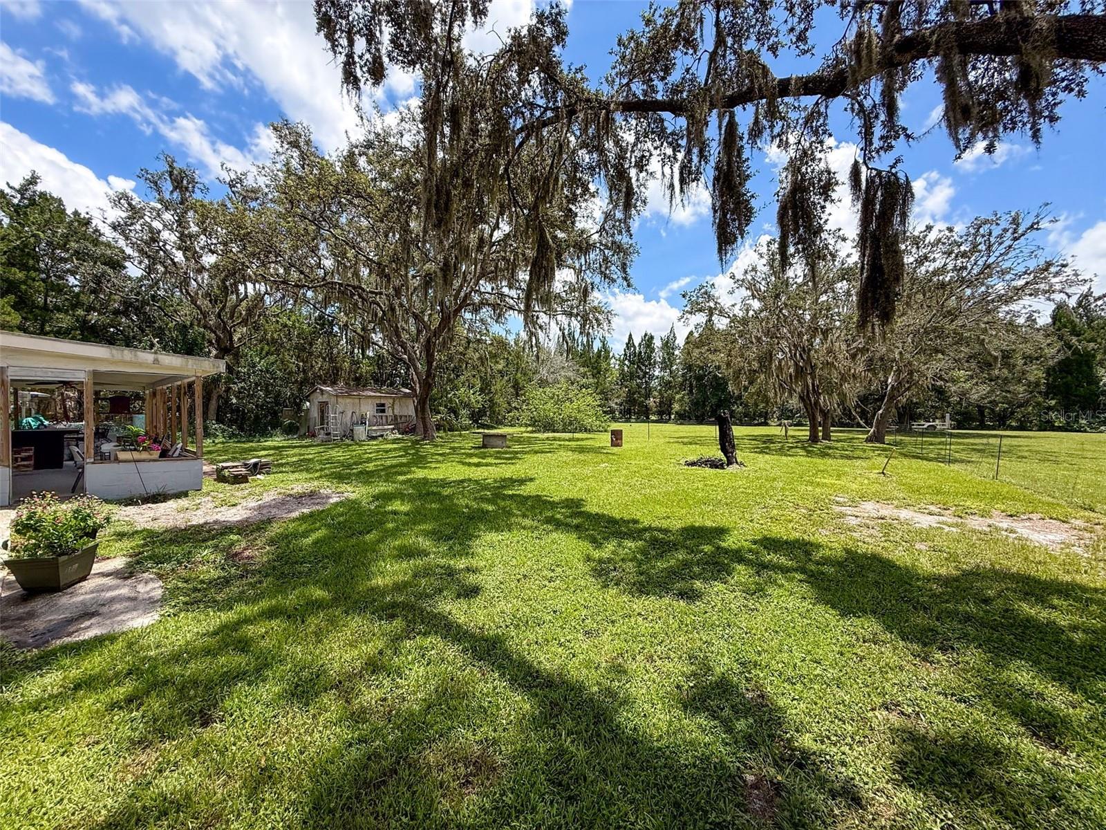 Image 9 of 59 For 15438-15440 Azra Dr