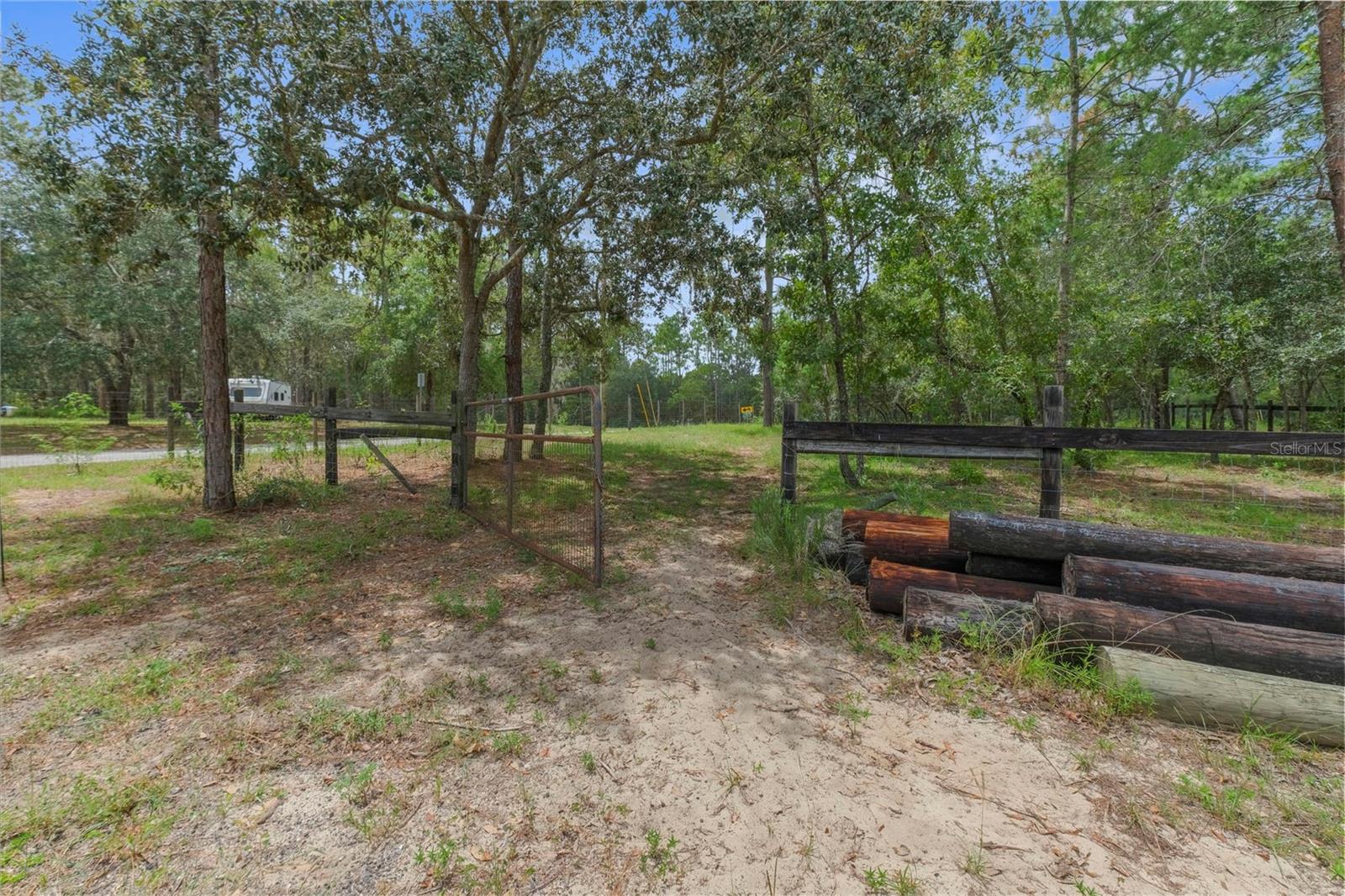 Image 46 of 63 For 11648 Rural Terrace