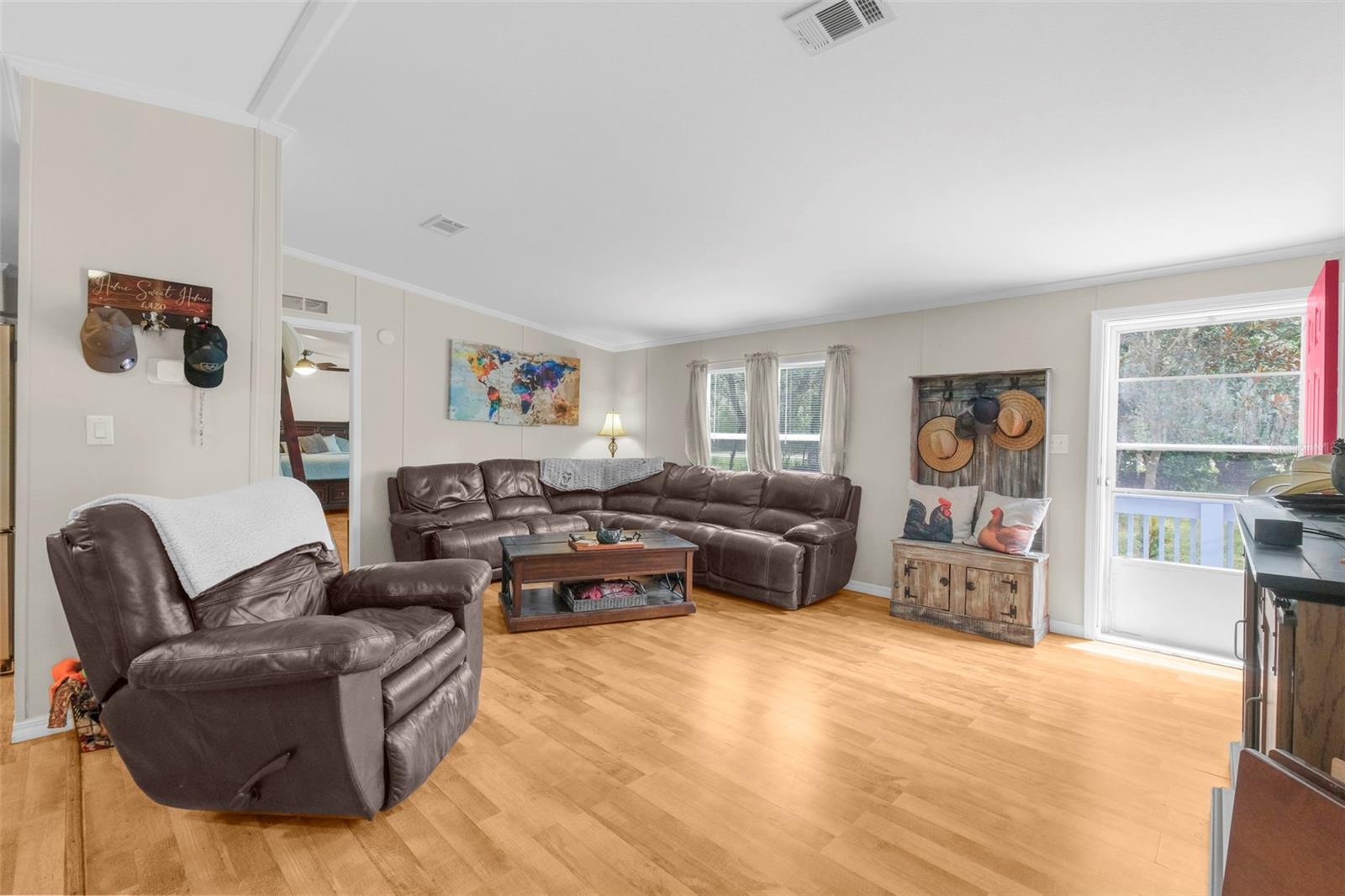 Image 7 of 63 For 11648 Rural Terrace