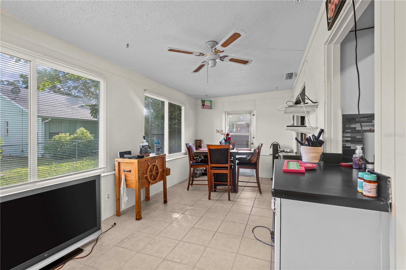 Image 22 of 48 For 10619 Mira Vista Drive