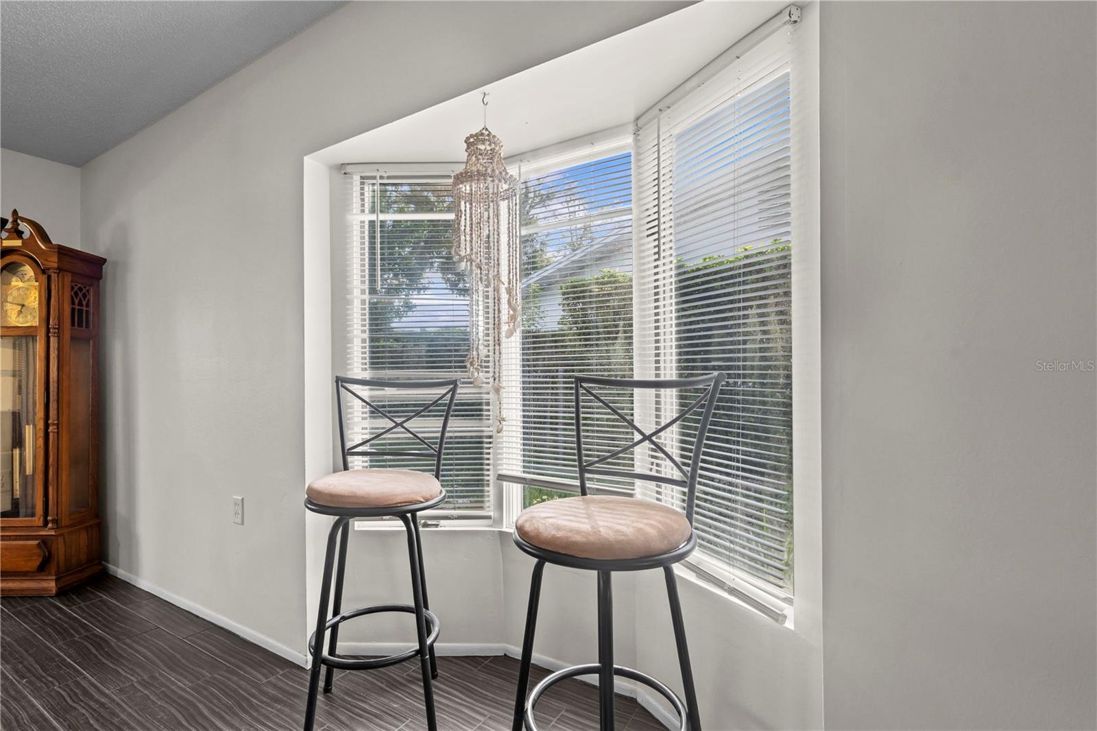 Image 33 of 48 For 10619 Mira Vista Drive
