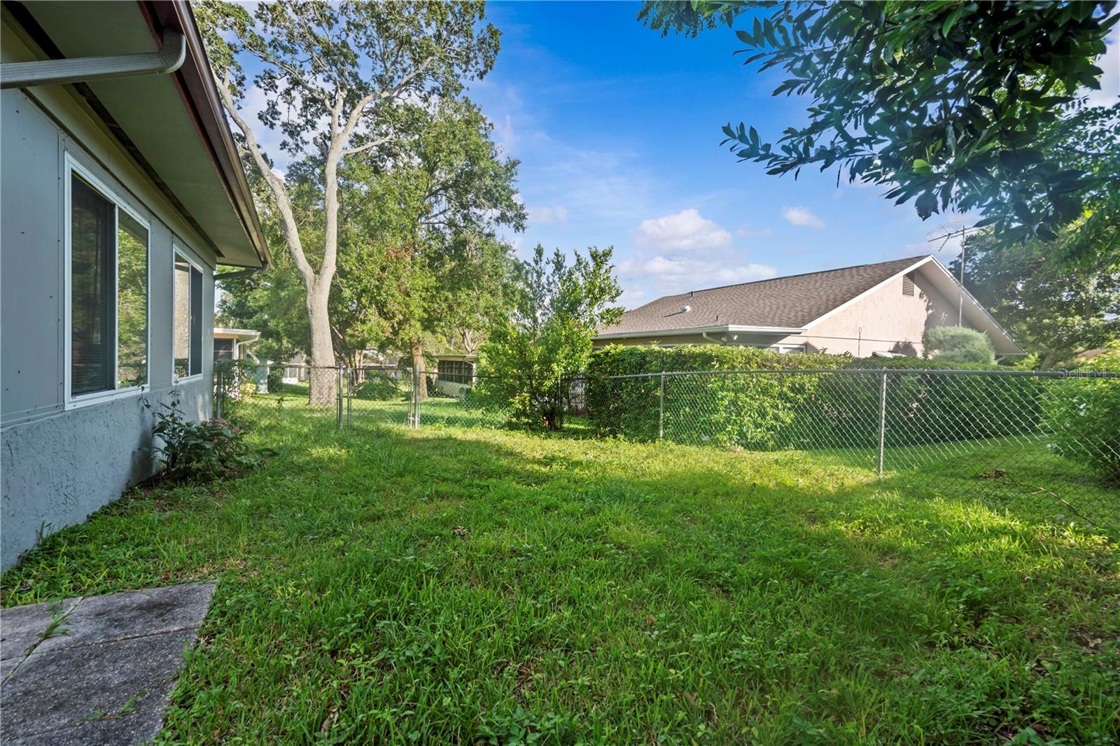 Image 35 of 48 For 10619 Mira Vista Drive