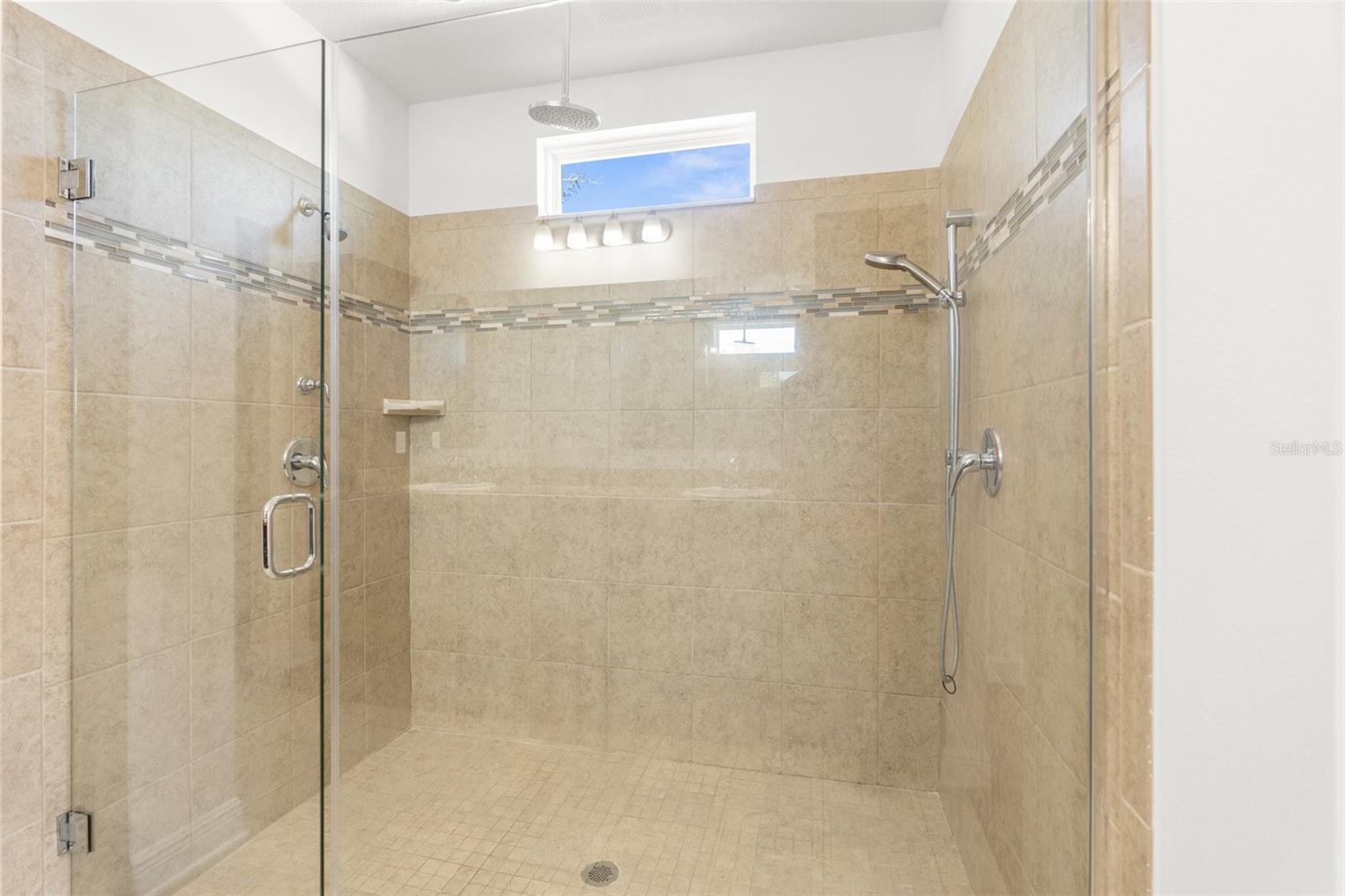 Image 12 of 41 For 12450 Fish Cove Drive