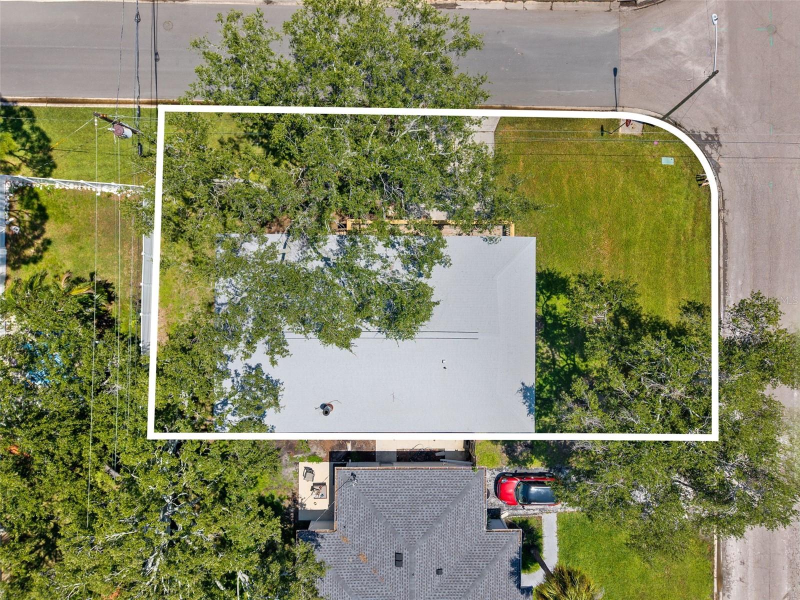 Image 33 of 37 For 1899 Shore Acres Boulevard Ne