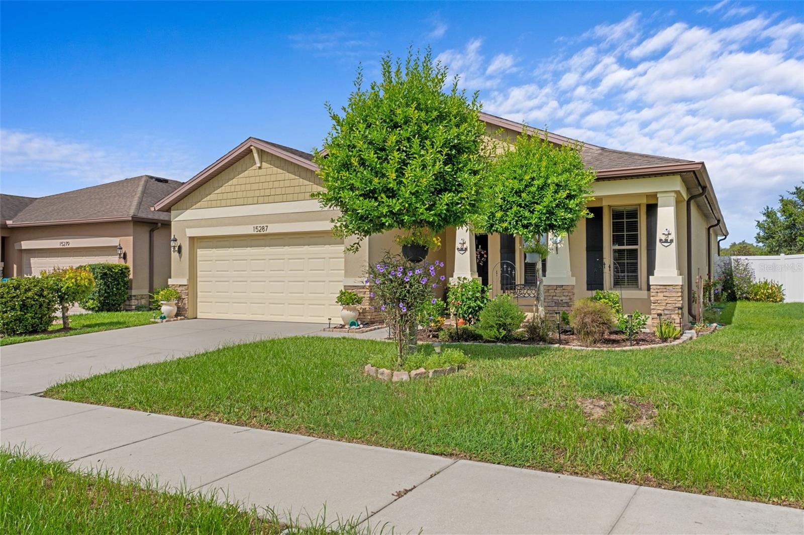 Image 4 of 46 For 15287 Stone House Drive