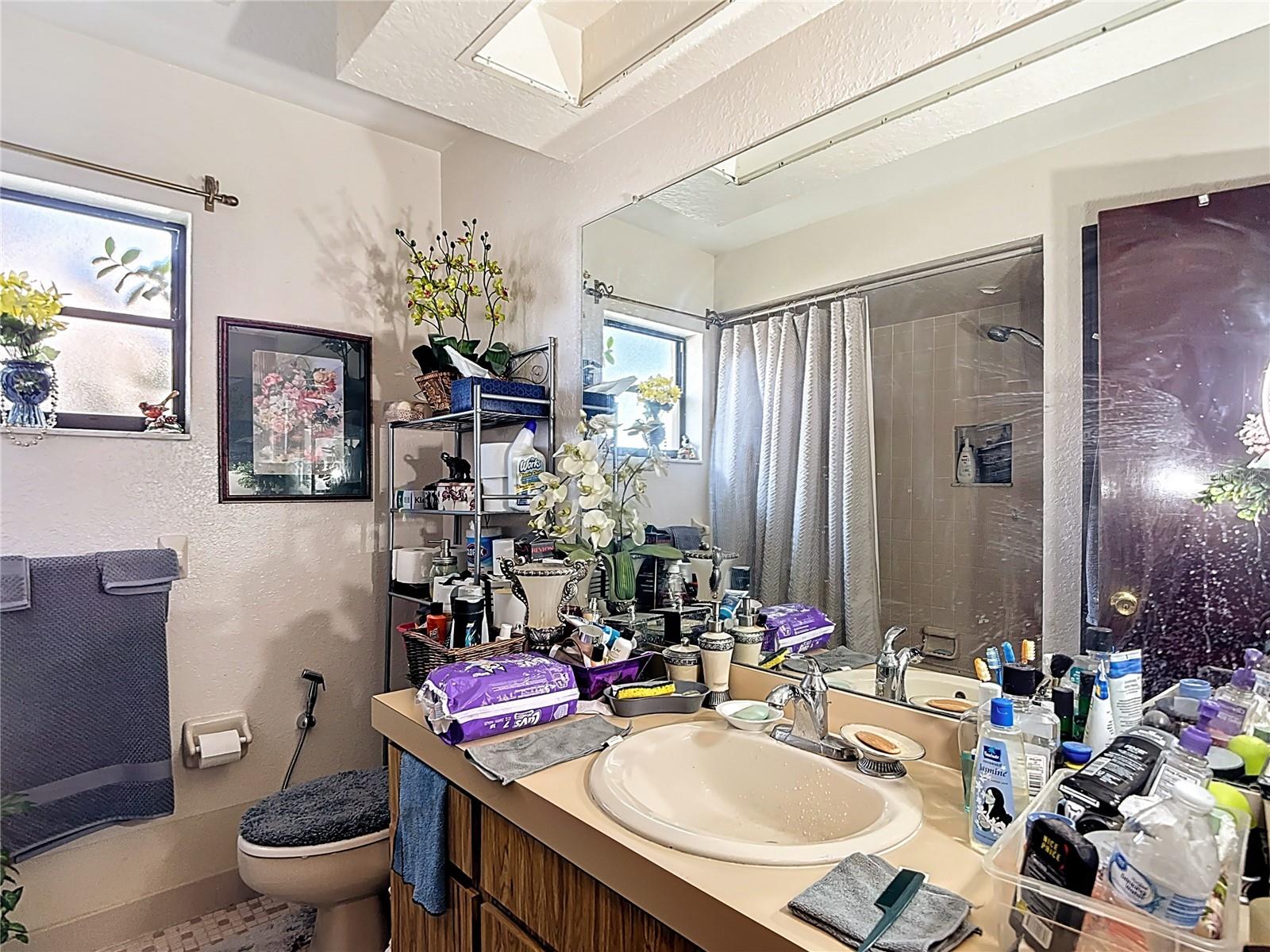 Image 20 of 48 For 8034 Woodbrook Court