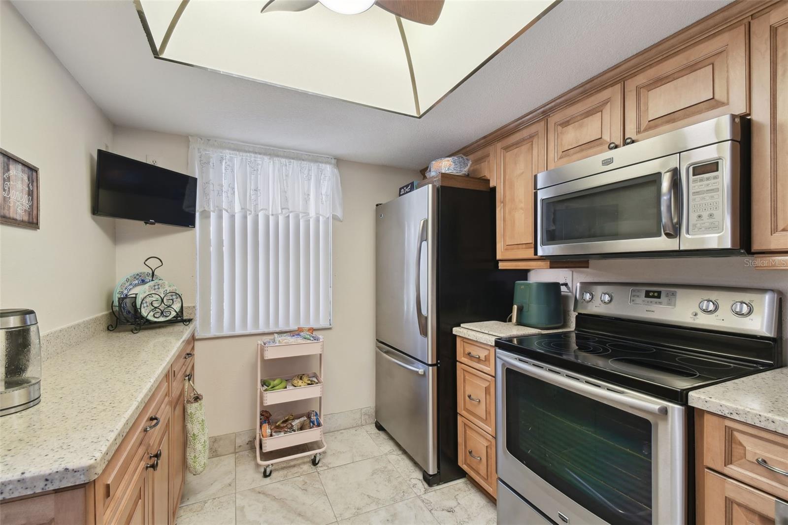 Image 14 of 89 For 8130 Braddock Circle 3