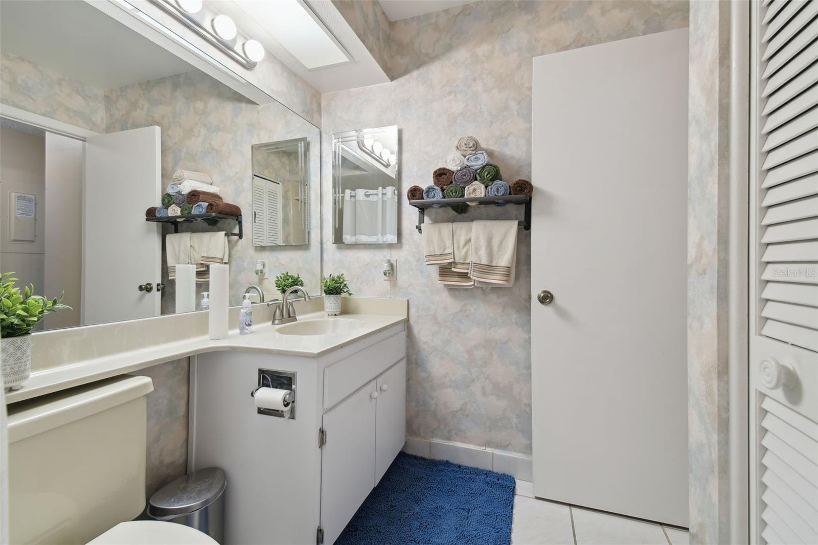 Image 26 of 89 For 8130 Braddock Circle 3